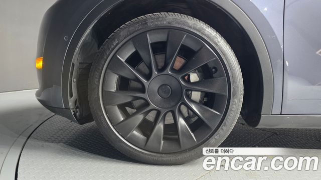 Tesla Model Y 2022 — photo 5