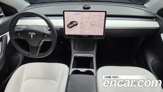 Tesla Model Y 2022 — photo 10