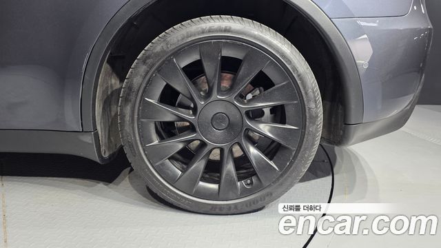 Tesla Model Y 2022 — photo 7