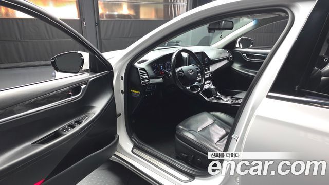 Hyundai Grandeur 2018 — photo 13