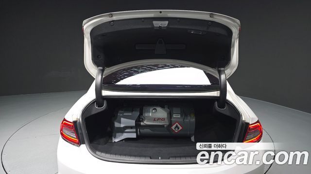 Hyundai Grandeur 2018 — photo 26