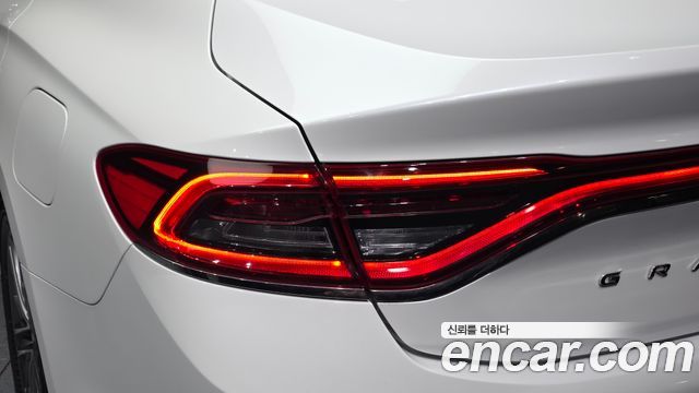Hyundai Grandeur 2018 — photo 9
