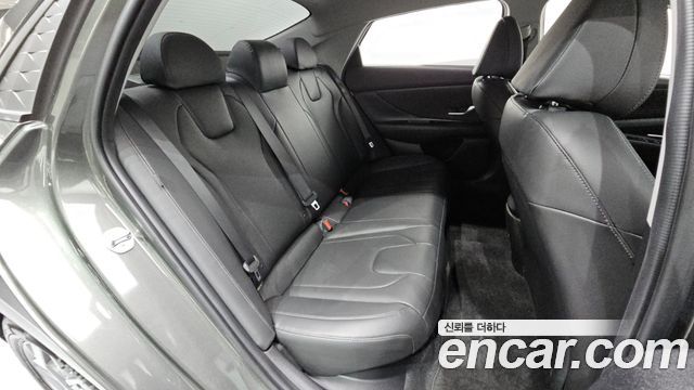 Hyundai AVANTE 2024 — photo 17