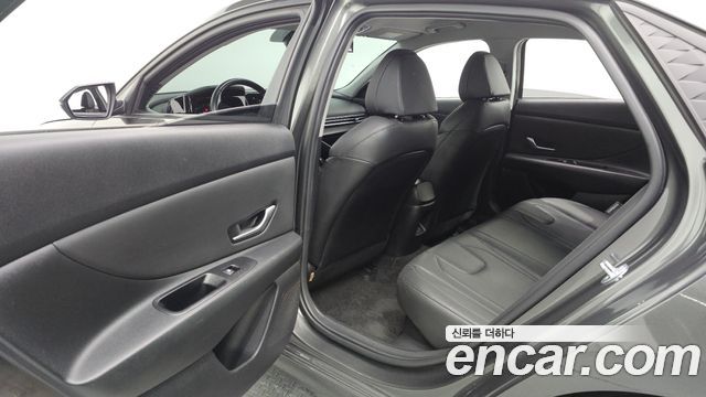 Hyundai AVANTE 2024 — photo 16