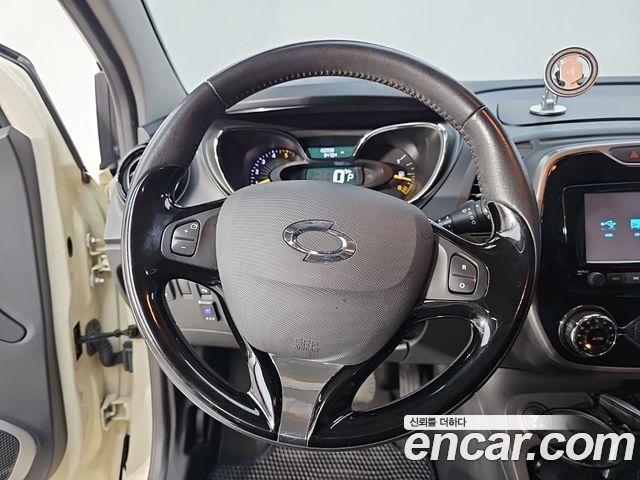 Renault Korea QM3 2015 — photo 9