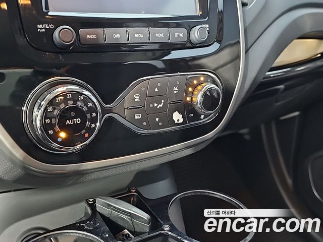 Renault Korea QM3 2015 — photo 16