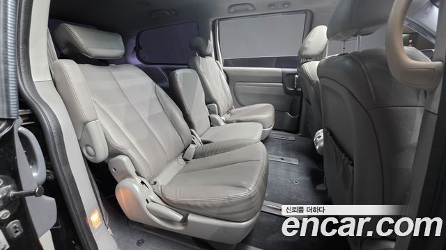 Kia Canival 2014 — photo 17