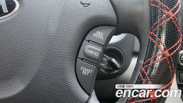 Kia Canival 2014 — photo 23