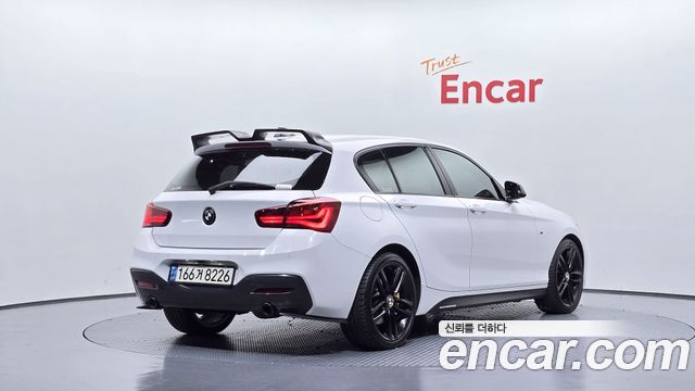 BMW 1-Series 2018 — photo 2