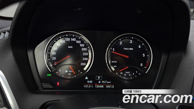 BMW 1-Series 2018 — photo 11
