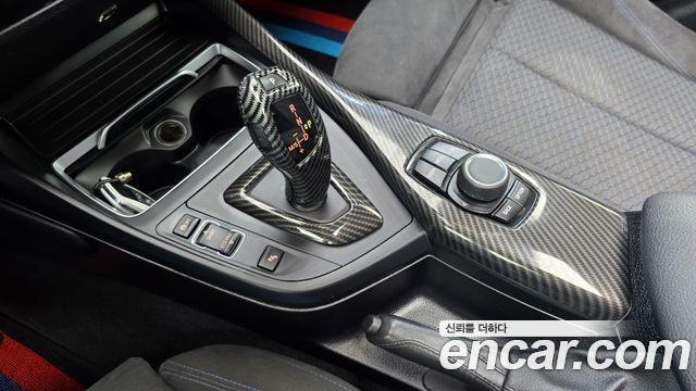 BMW 1-Series 2018 — photo 12