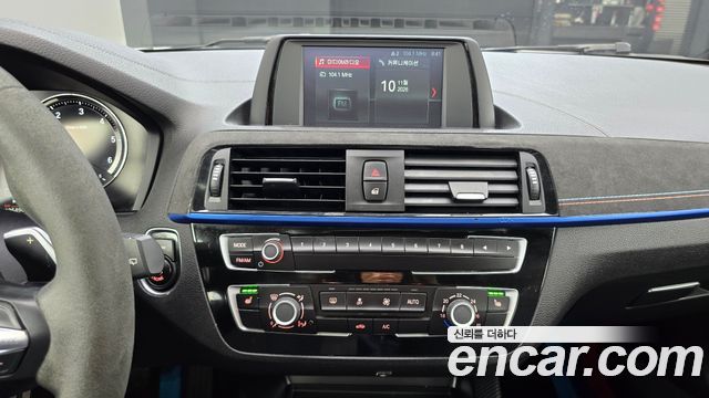 BMW 1-Series 2018 — photo 20