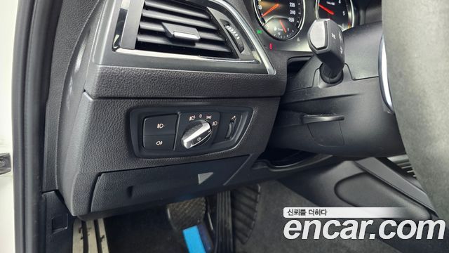 BMW 1-Series 2018 — photo 26