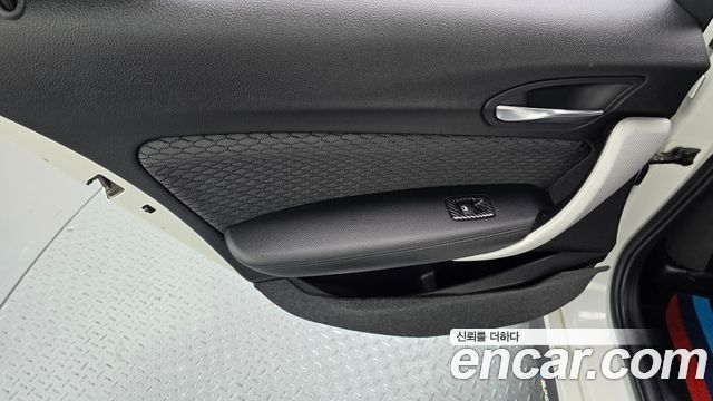 BMW 1-Series 2018 — photo 15