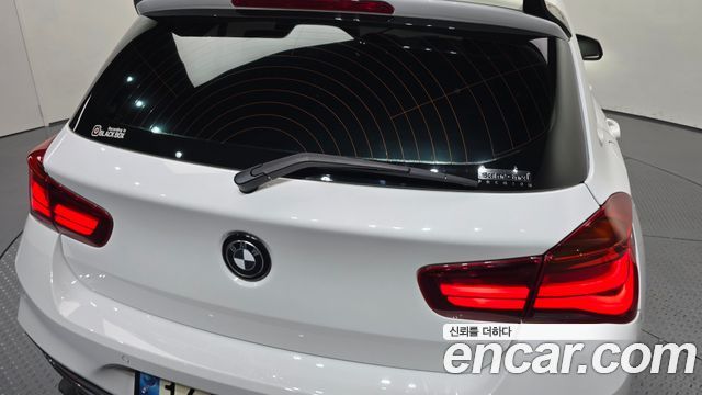 BMW 1-Series 2018 — photo 29