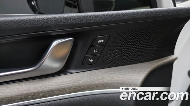 Kia K5 2022 — photo 38