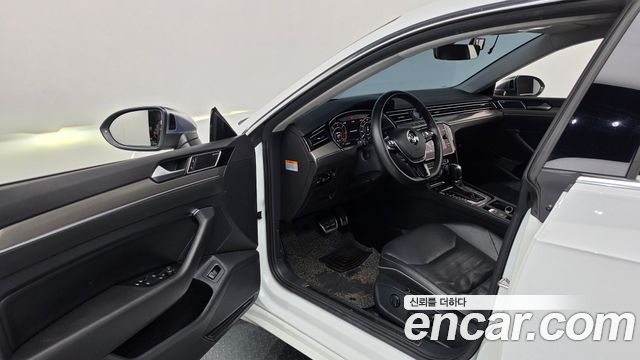 Volkswagen Arteon 2019 — photo 13