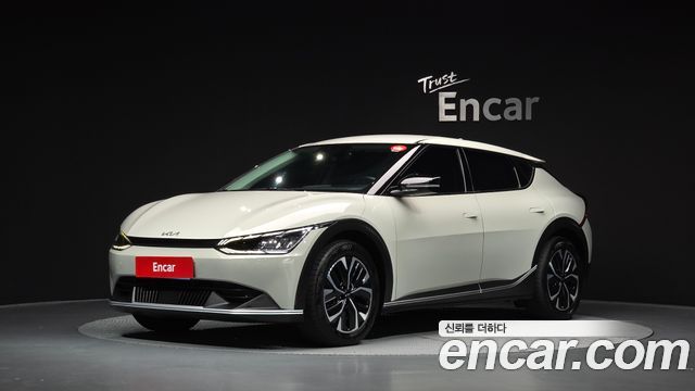 Kia EV6 2023 — photo 1