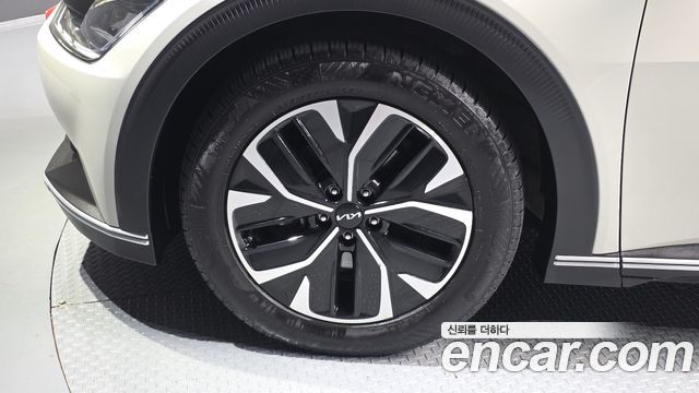 Kia EV6 2023 — photo 5