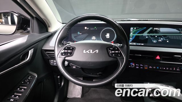 Kia EV6 2023 — photo 19