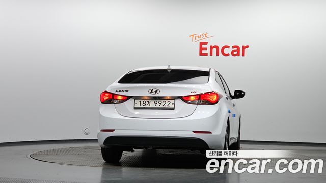 Hyundai AVANTE 2015 — photo 4