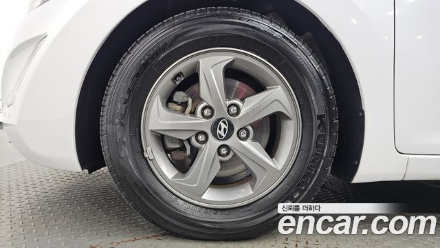 Hyundai AVANTE 2015 — photo 5