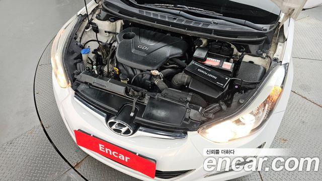 Hyundai AVANTE 2015 — photo 6