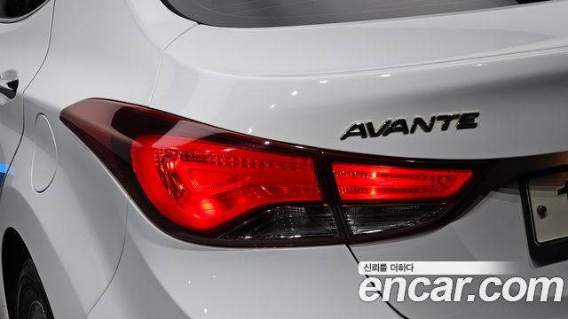 Hyundai AVANTE 2015 — photo 9