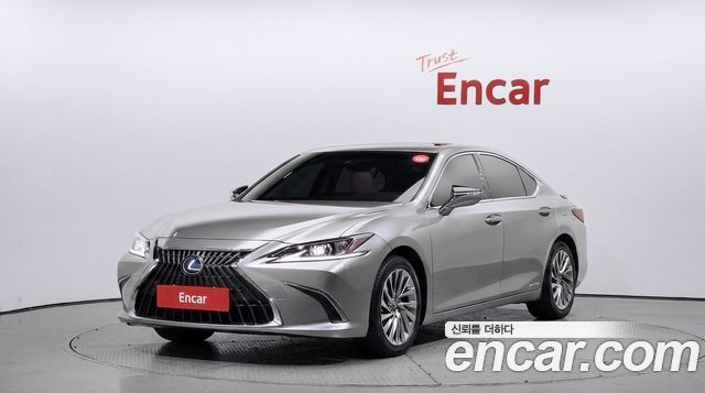 Lexus ES 2022 — photo 1