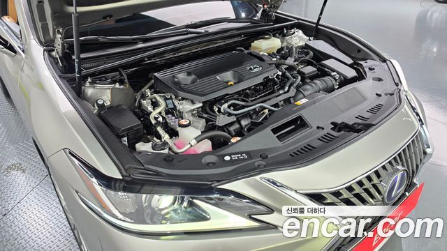 Lexus ES 2022 — photo 6