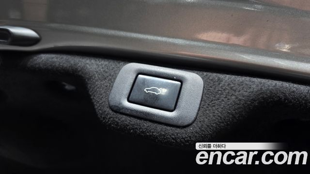 Lexus ES 2022 — photo 16