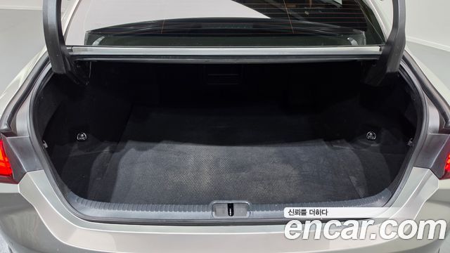 Lexus ES 2022 — photo 17