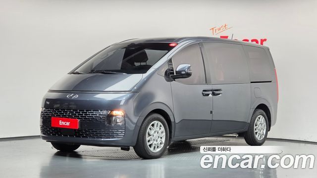 Hyundai Staria 2024 — photo 1