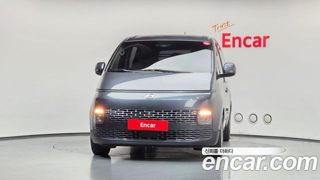 Hyundai Staria 2024 — photo 3