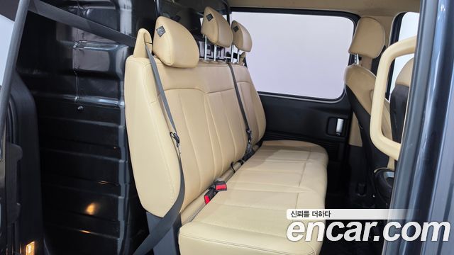 Hyundai Staria 2024 — photo 17