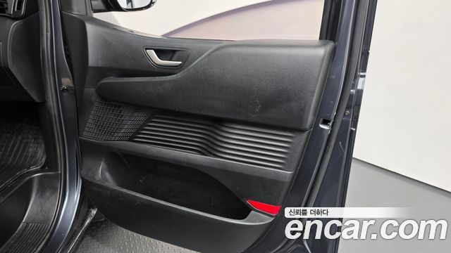 Hyundai Staria 2024 — photo 14