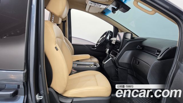 Hyundai Staria 2024 — photo 16