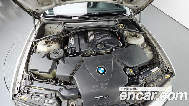 BMW 3-Series 2004 — photo 6