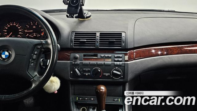 BMW 3-Series 2004 — photo 21
