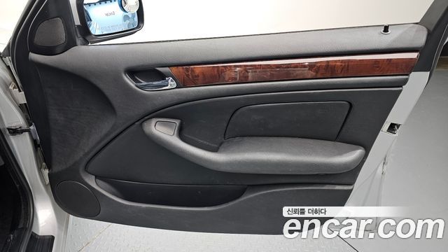 BMW 3-Series 2004 — photo 14