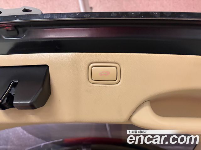 Kia Canival 2015 — photo 10