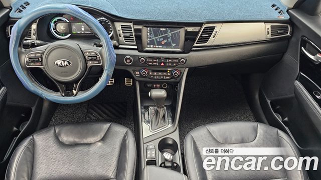 Kia Niro 2017 — photo 10