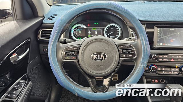 Kia Niro 2017 — photo 19