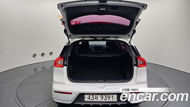 Kia Niro 2017 — photo 26