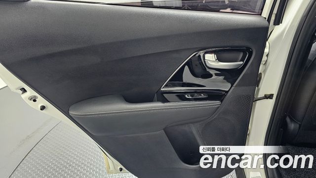 Kia Niro 2017 — photo 15