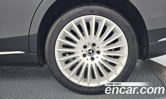 Mercedes-Benz S-Class 2019 — photo 7