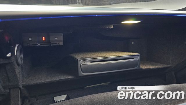 Mercedes-Benz S-Class 2019 — photo 33