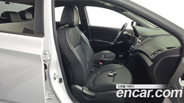 Hyundai Accent 2019 — photo 16