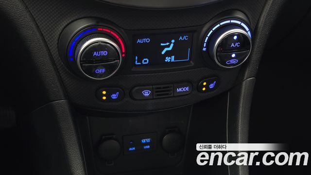 Hyundai Accent 2019 — photo 31