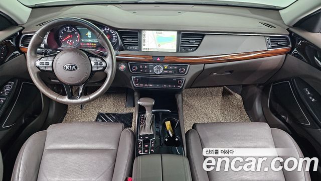 Kia K7 2017 — photo 10